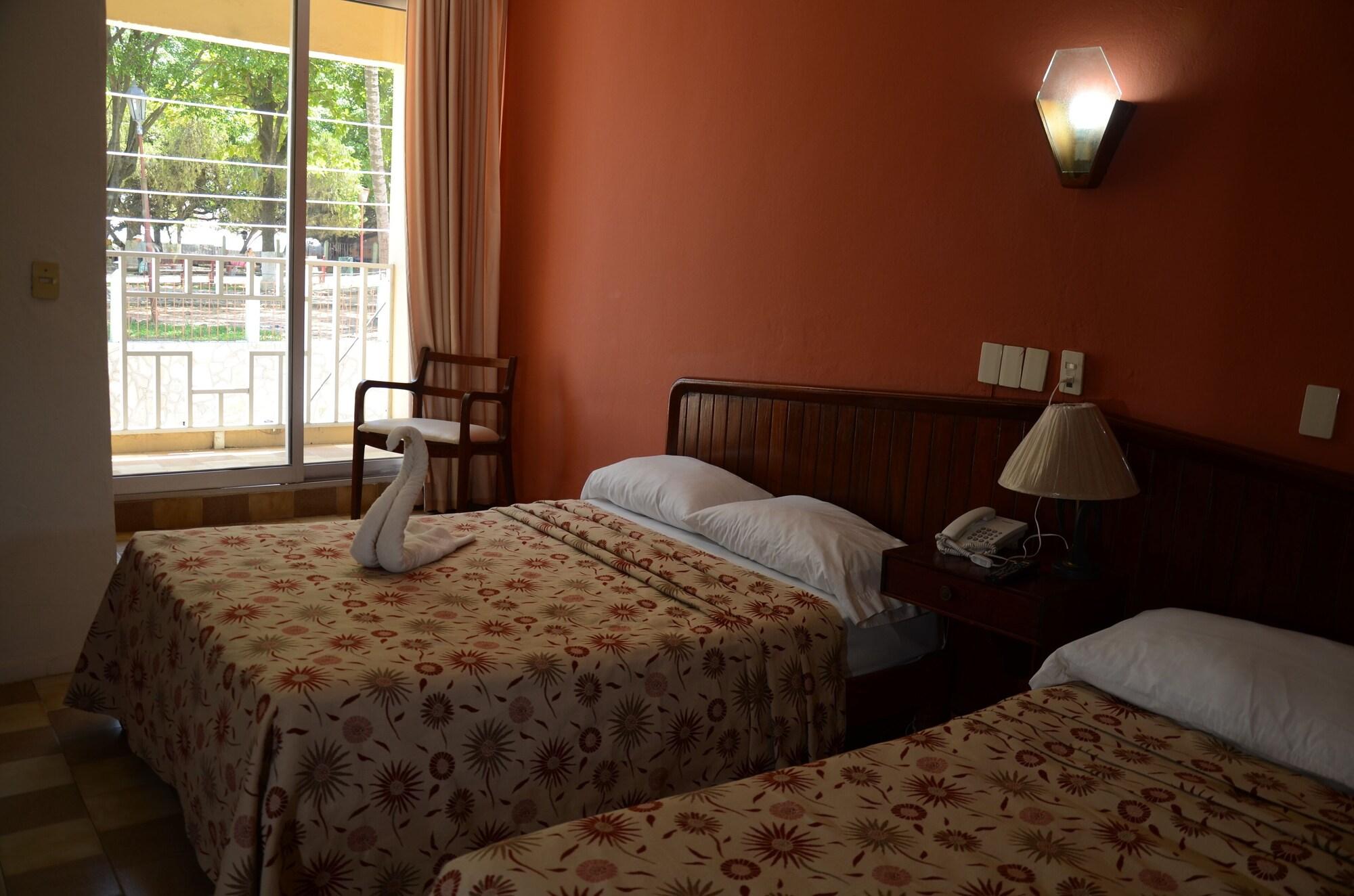 Hotel Паленке Экстерьер фото